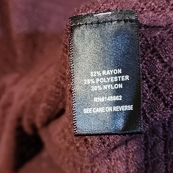 Beautiful Torrid top size 6 NWT - Picture 5 of 5